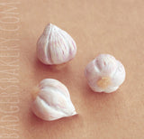 miniature garlic heads 1/4 scale