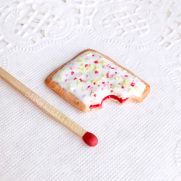 Miniature POP TART, food prop for BJD, Doll Accessory for sd, msd, yosd, Dollfie, Smart Doll