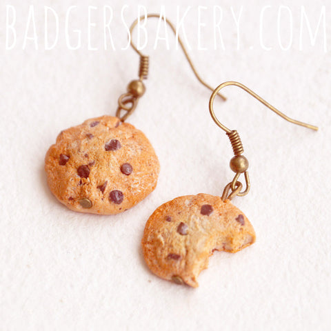 chocolate chip cookie earrings with bite