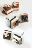 miniature tiramisu cake dusting samples